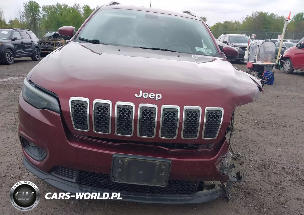 2019 Jeep Cherokee Latitude Plus 4X4 VIN:1C4PJMLB9KD108208 - 6