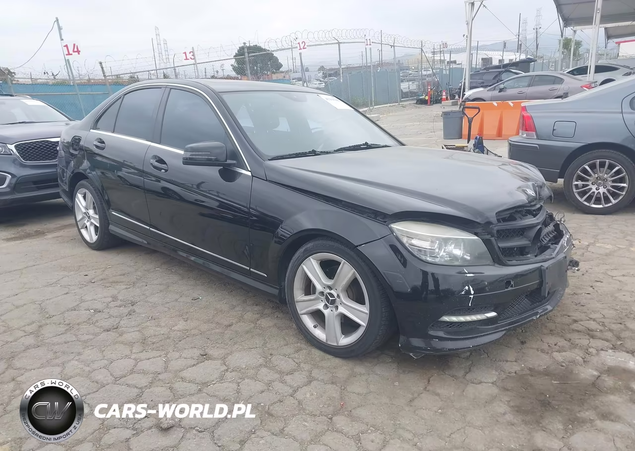 2011 Mercedes-Benz C 300 Luxury-Sport – zdjęcie 1 z 11