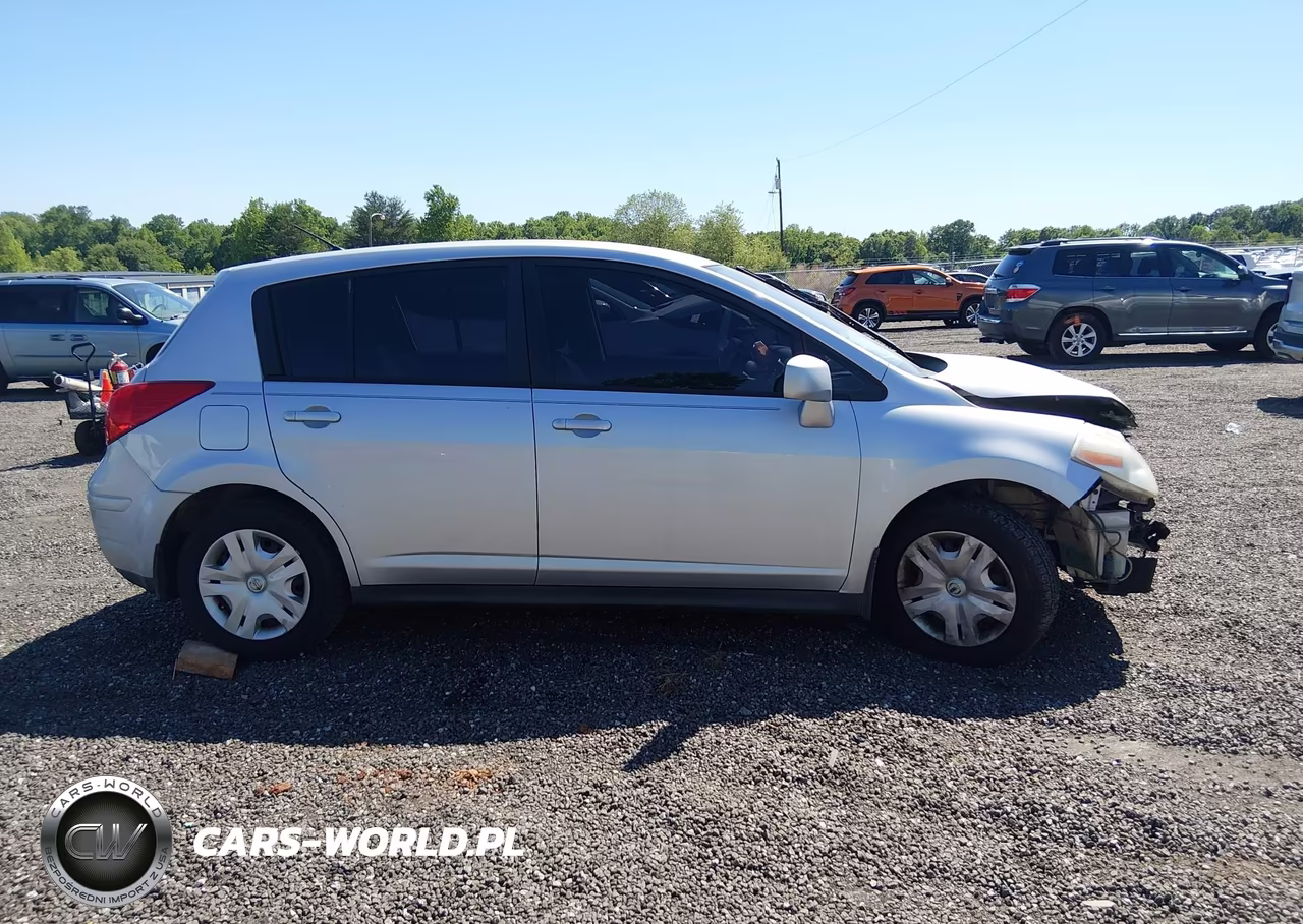 2010 Nissan Versa 1.8S VIN:3N1BC1CP6AL381665 - 14