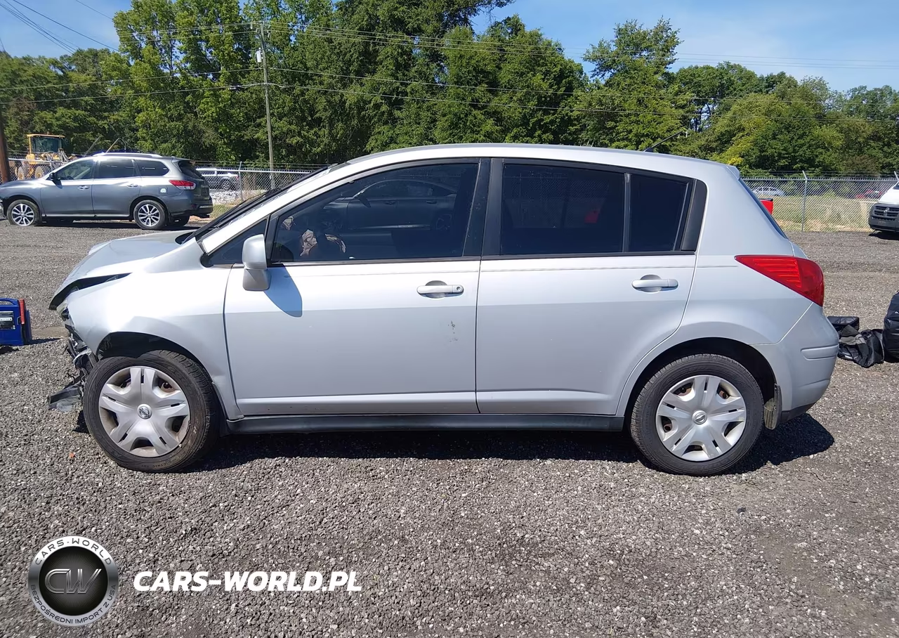 2010 Nissan Versa 1.8S VIN:3N1BC1CP6AL381665 - 15