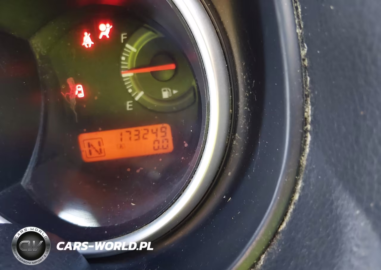 2010 Nissan Versa 1.8S VIN:3N1BC1CP6AL381665 - 16