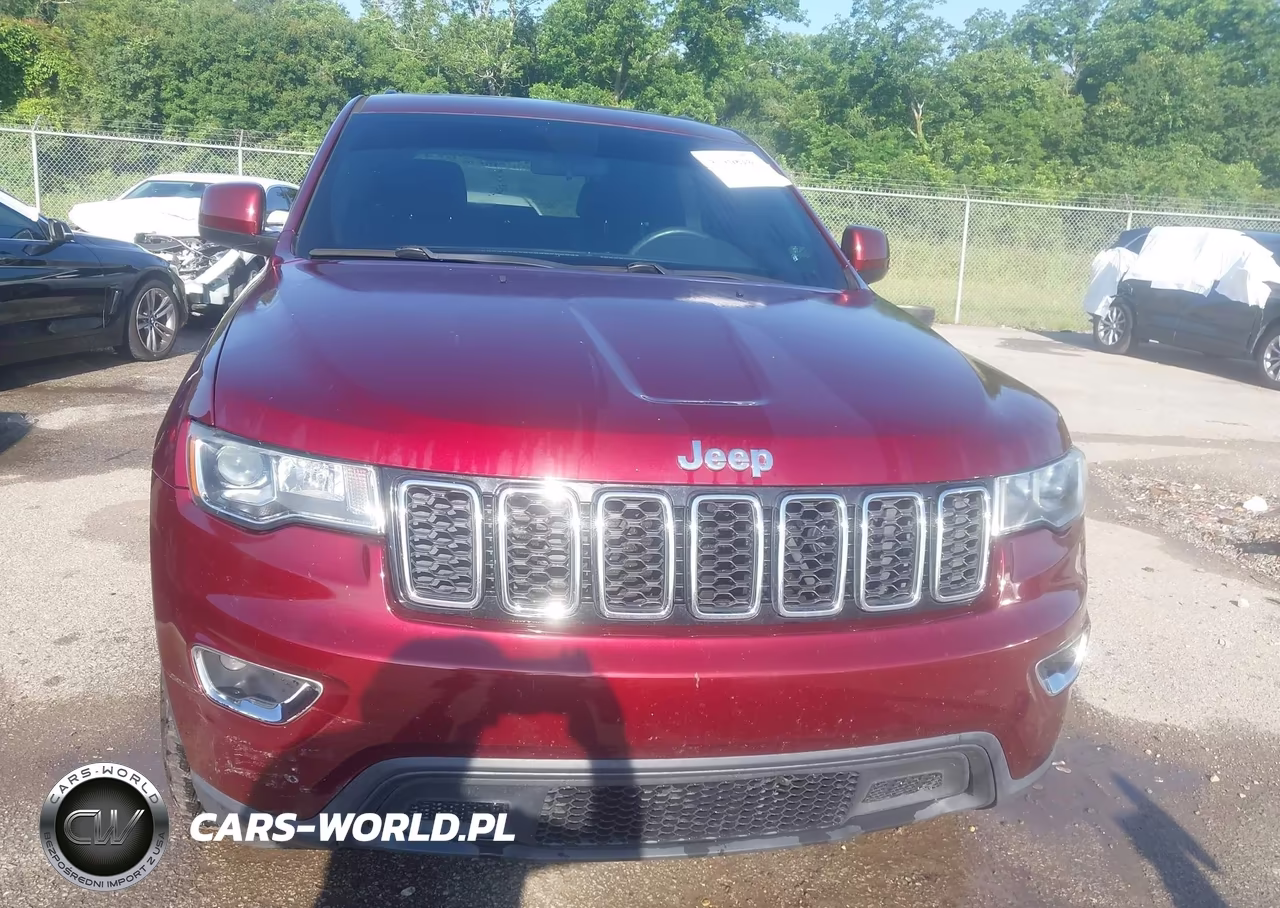 2018 Jeep Grand Cherokee Laredo 4X2 VIN:1C4RJEAGXJC300514 - 12
