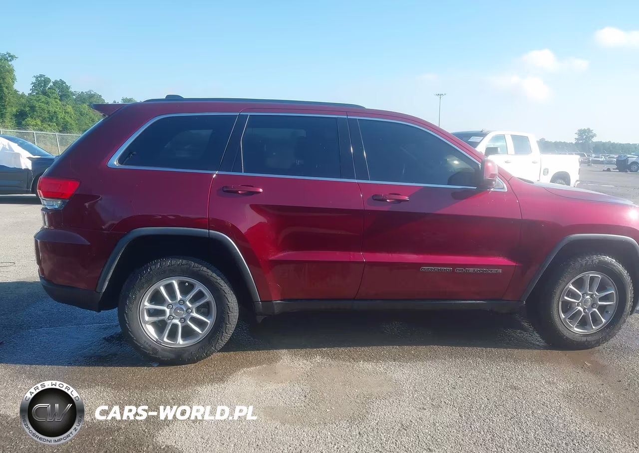 2018 Jeep Grand Cherokee Laredo 4X2 VIN:1C4RJEAGXJC300514 - 13