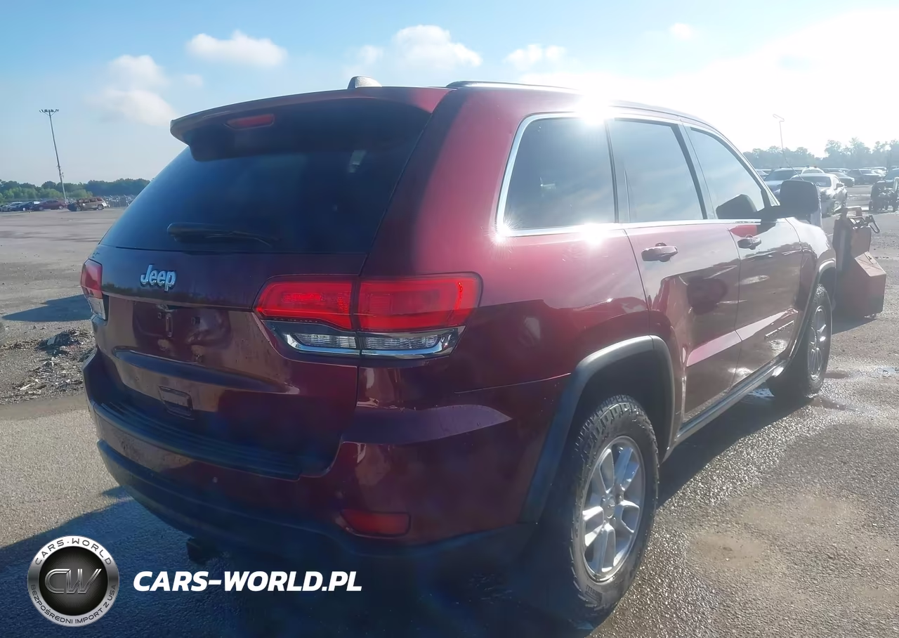 2018 Jeep Grand Cherokee Laredo 4X2 VIN:1C4RJEAGXJC300514 - 4