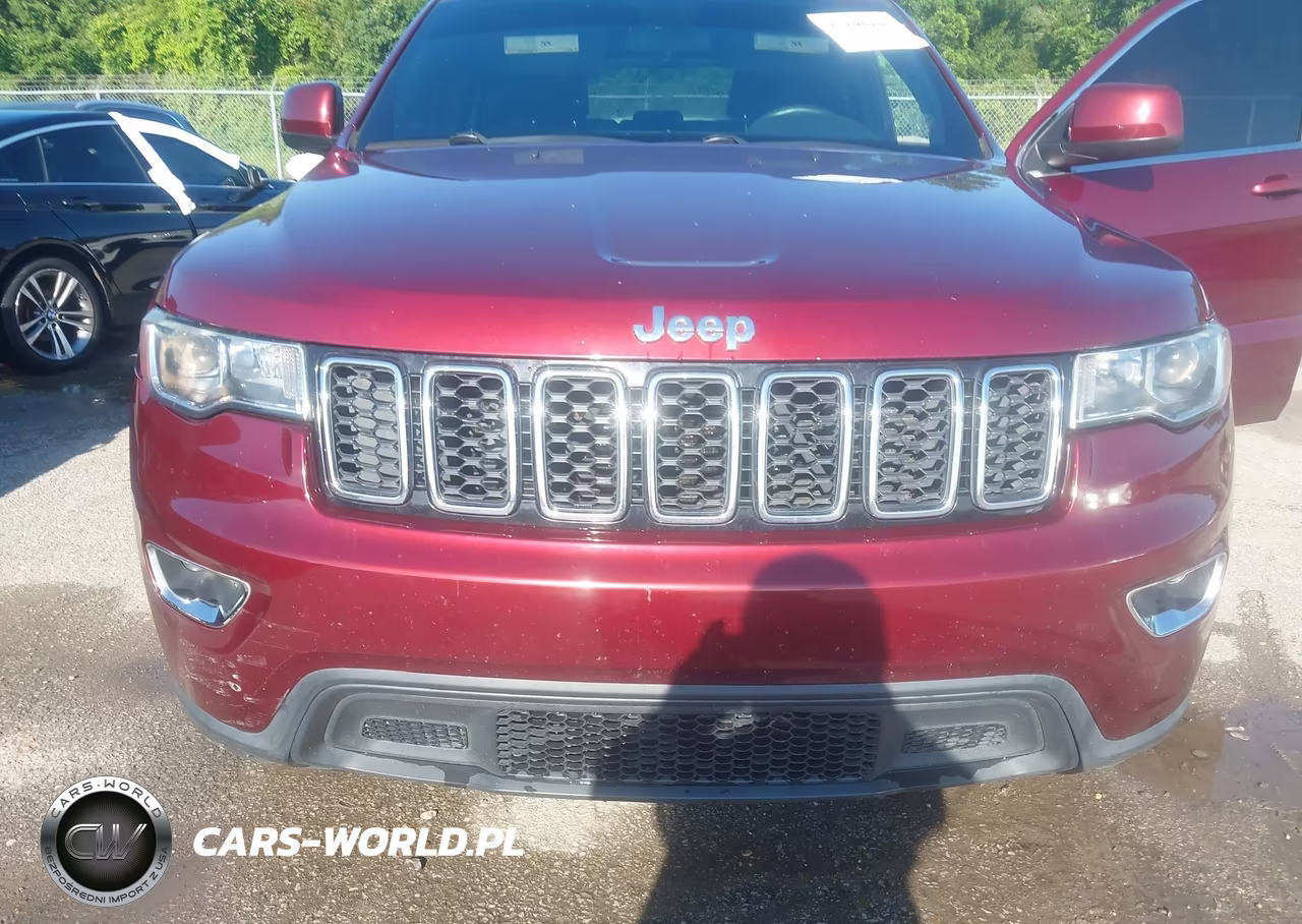2018 Jeep Grand Cherokee Laredo 4X2 VIN:1C4RJEAGXJC300514 - 6