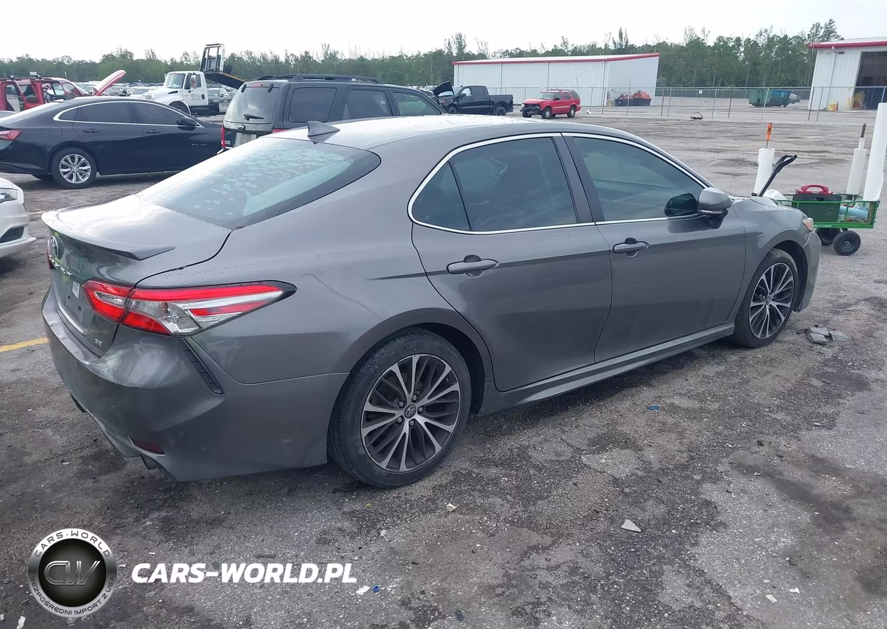 2019 Toyota Camry Se VIN:4T1B11HK3KU801451 - 4