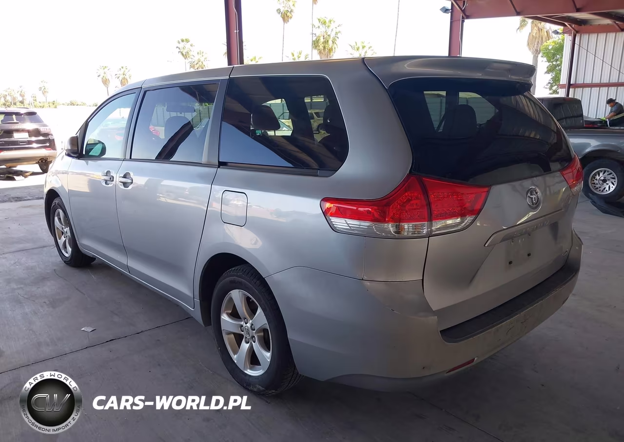 2012 Toyota Sienna Le 8 Passenger VIN:5TDKA3DC7CS014894 - 3