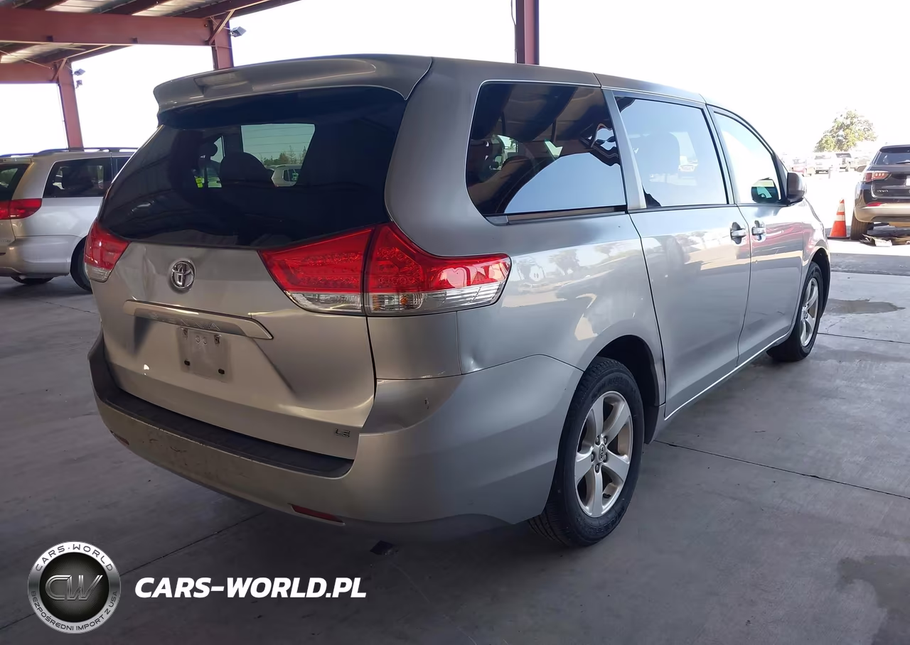 2012 Toyota Sienna Le 8 Passenger VIN:5TDKA3DC7CS014894 - 4