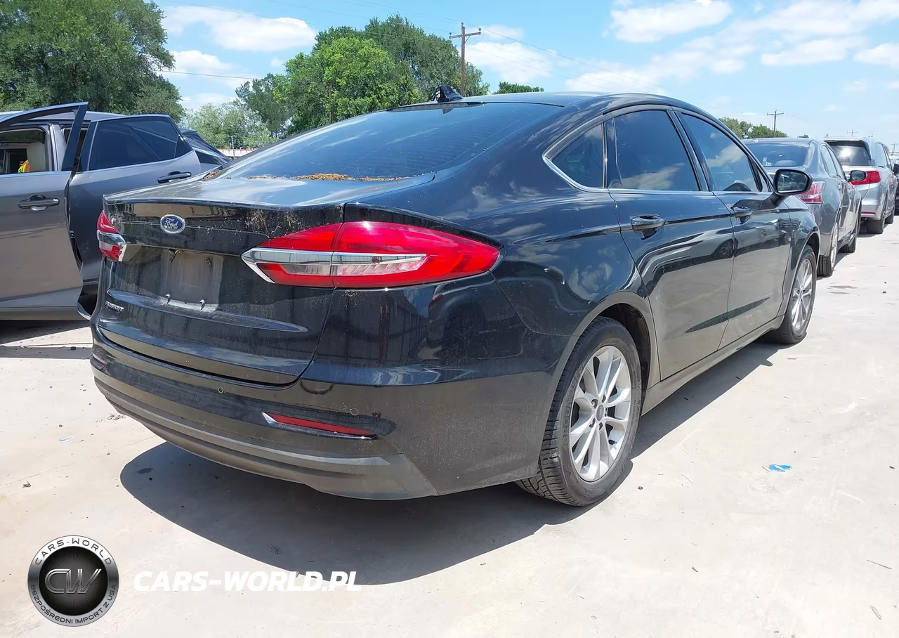 2020 Ford Fusion Se VIN:3FA6P0H79LR129033 - 4