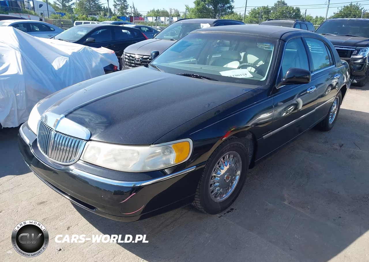 1998 Lincoln Town Car Executive VIN:1LNFM81W3WY614272 - 2