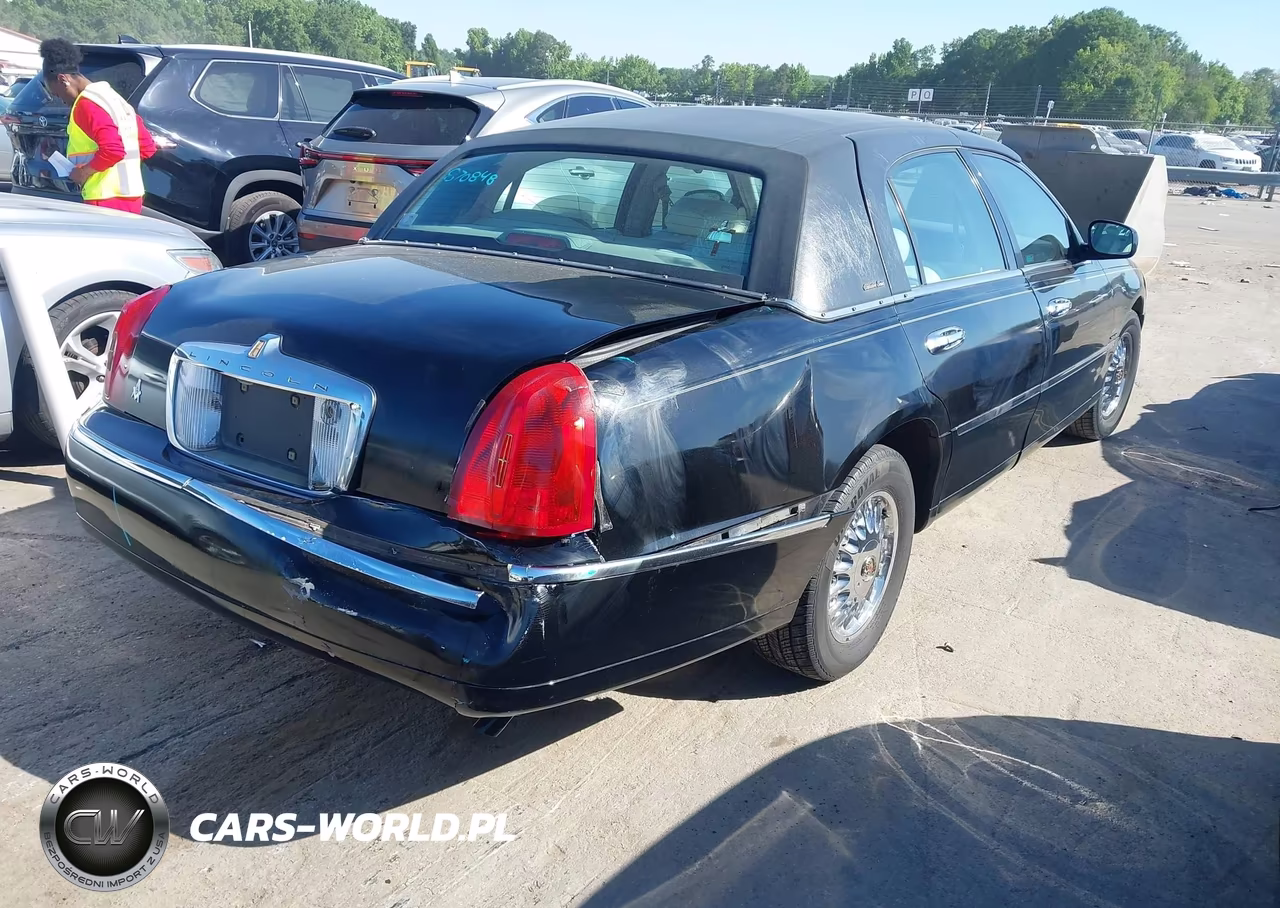 1998 Lincoln Town Car Executive VIN:1LNFM81W3WY614272 - 4
