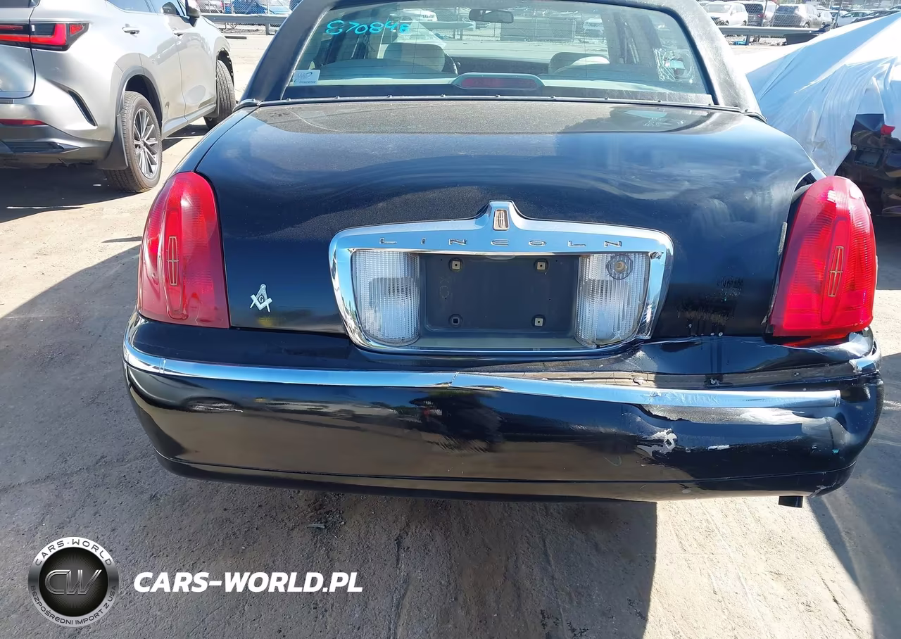 1998 Lincoln Town Car Executive VIN:1LNFM81W3WY614272 - 6