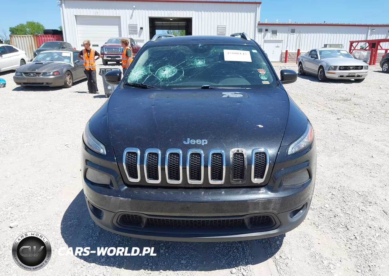 2015 Jeep Cherokee Latitude VIN:1C4PJMCB1FW639610 - 12