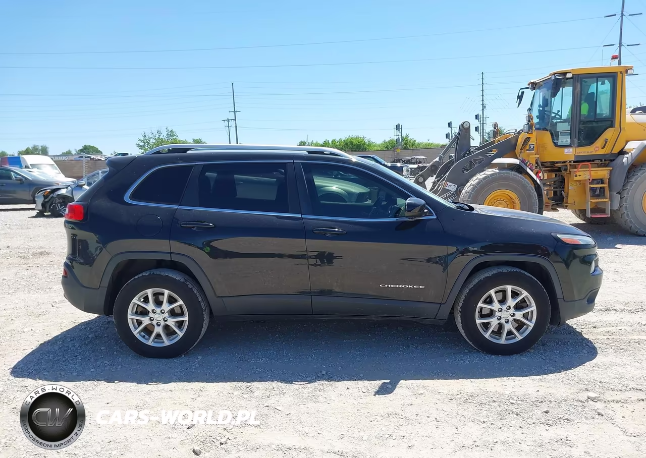 2015 Jeep Cherokee Latitude VIN:1C4PJMCB1FW639610 - 13
