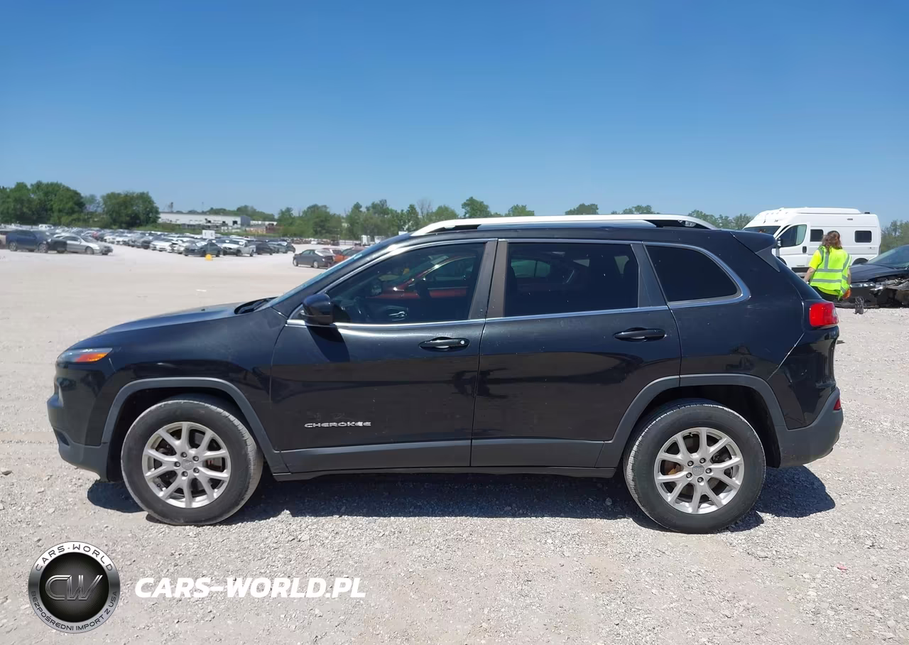 2015 Jeep Cherokee Latitude VIN:1C4PJMCB1FW639610 - 14
