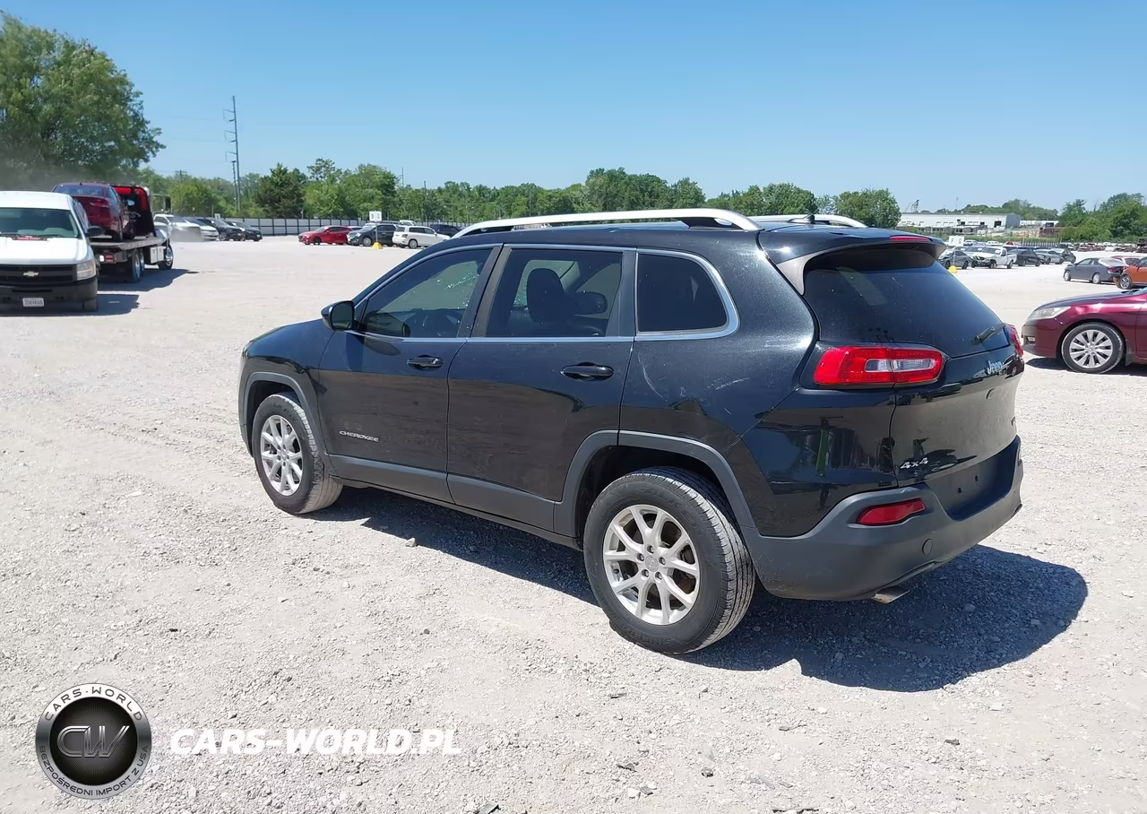 2015 Jeep Cherokee Latitude VIN:1C4PJMCB1FW639610 - 3