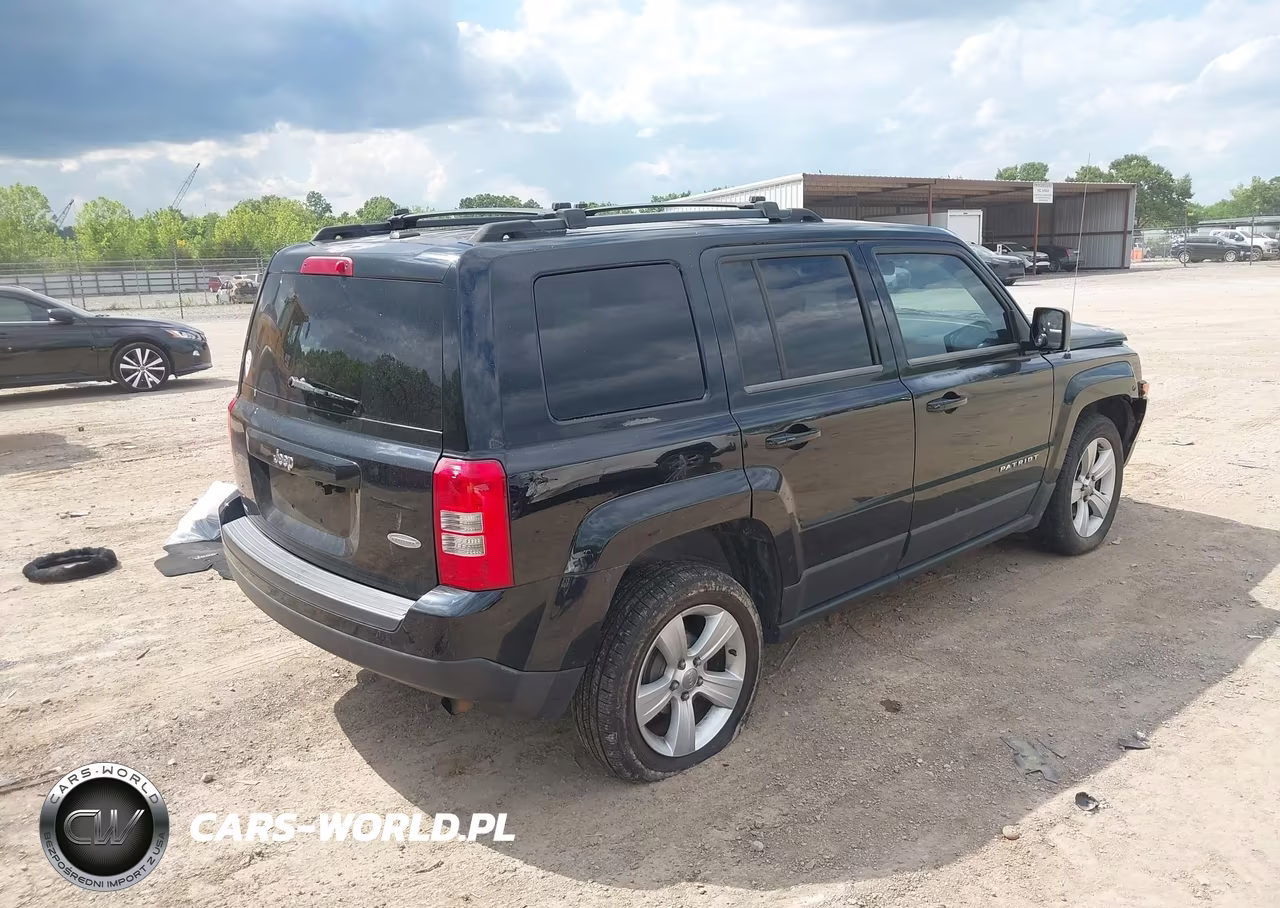2014 Jeep Patriot Latitude VIN:1C4NJPFA8ED550056 - 4