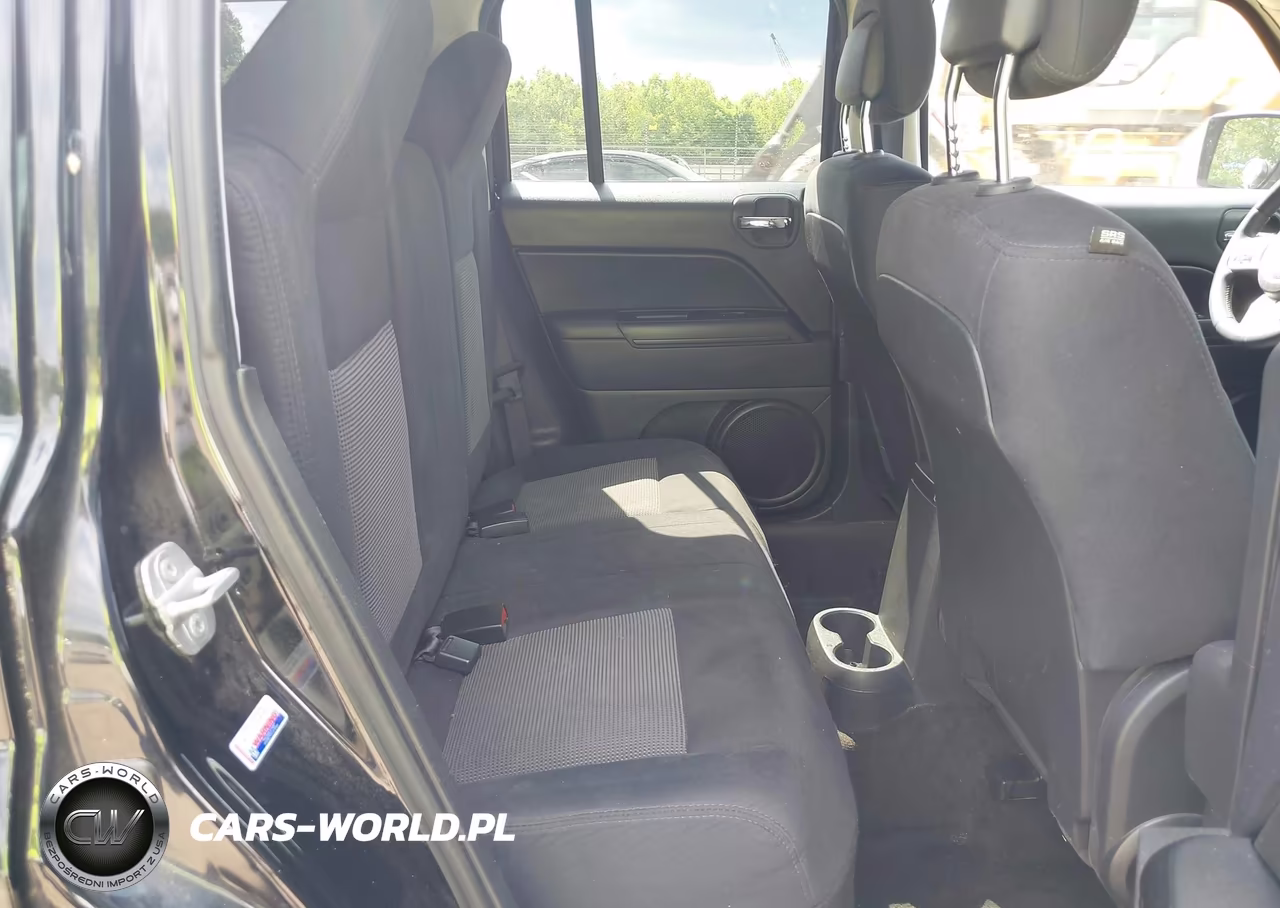 2014 Jeep Patriot Latitude VIN:1C4NJPFA8ED550056 - 8