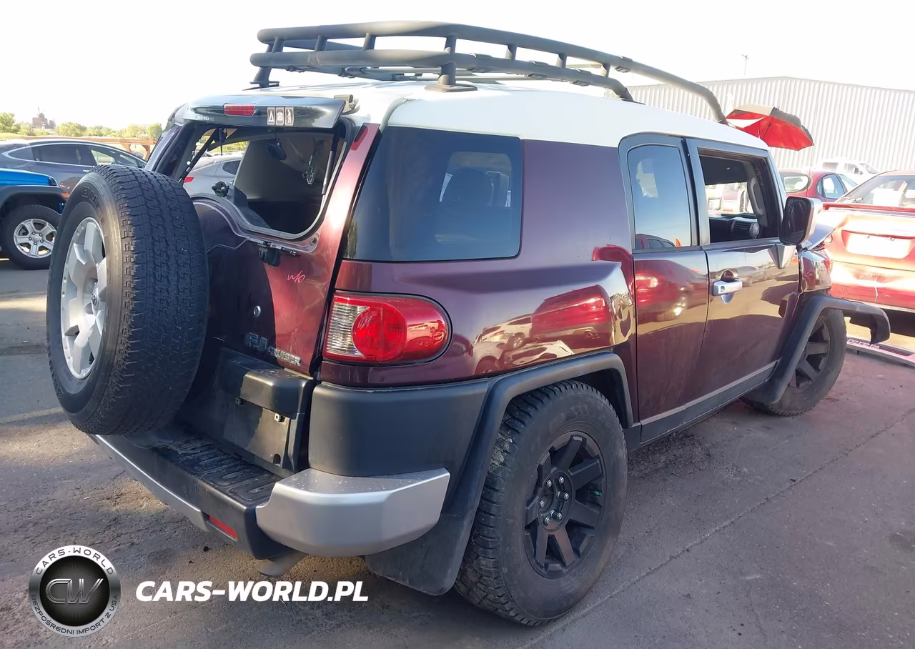 2007 Toyota Fj Cruiser VIN:JTEZU11F670011899 - 4