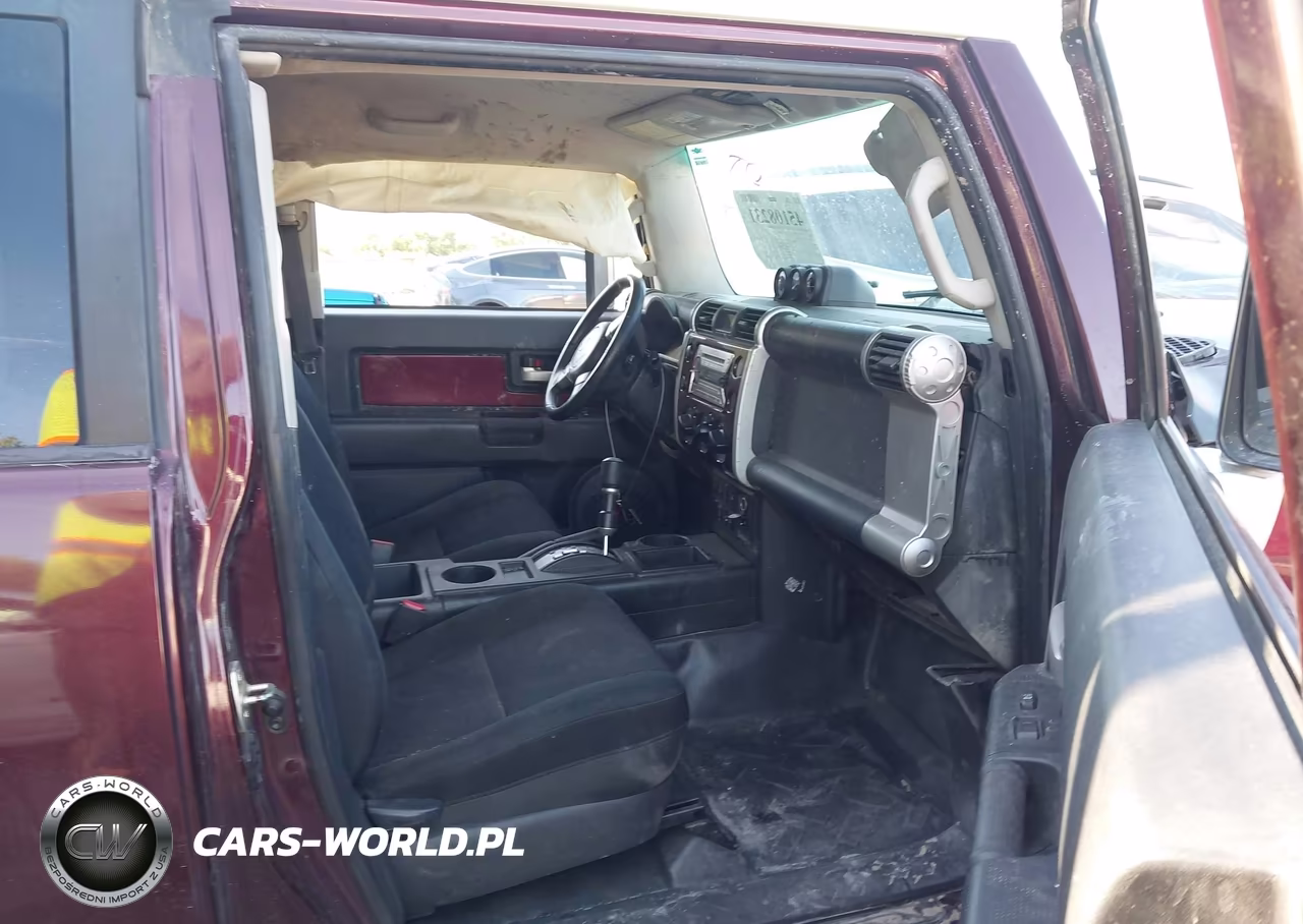 2007 Toyota Fj Cruiser VIN:JTEZU11F670011899 - 5
