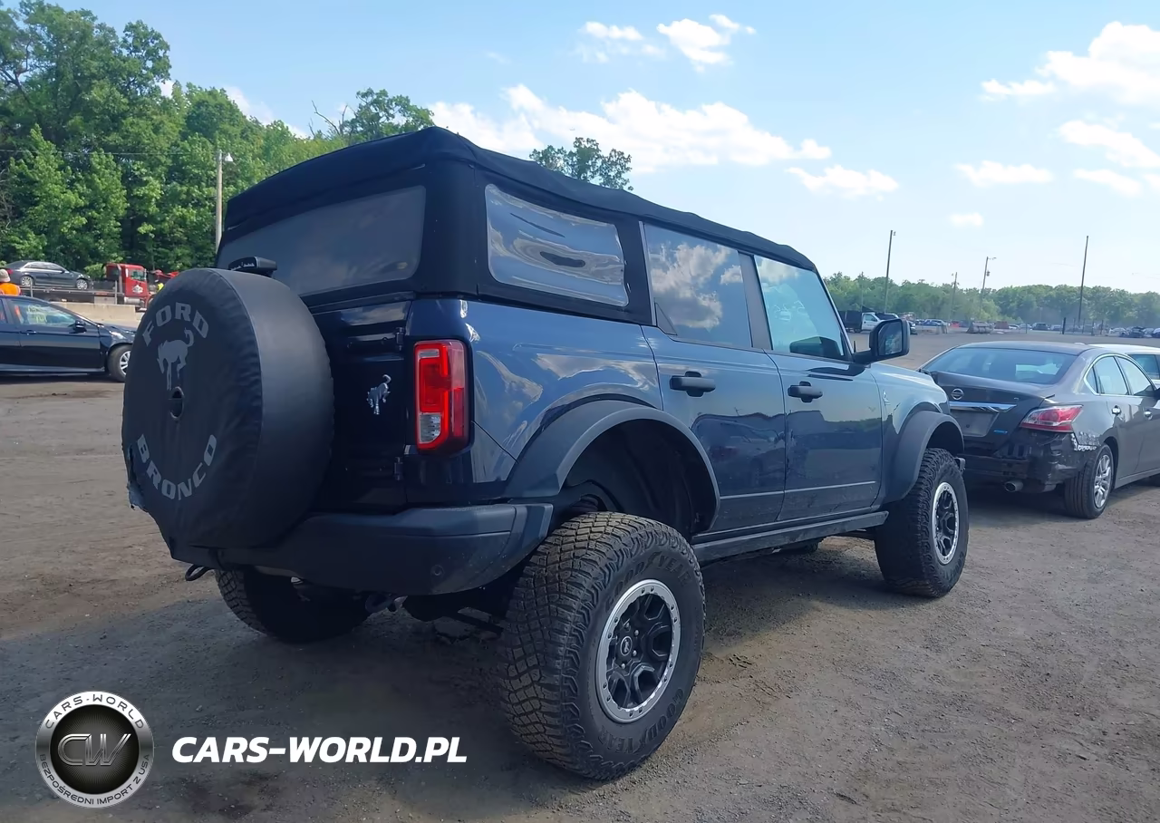 2021 Ford Bronco Black Diamond VIN:1FMEE5DP7MLA96575 - 4