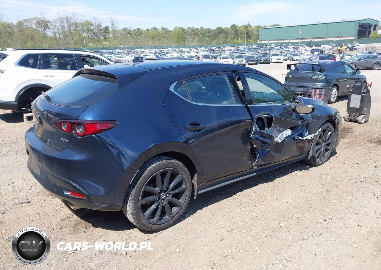 2020 Mazda Mazda3 Premium Package VIN:JM1BPBNM1L1156493 - 4