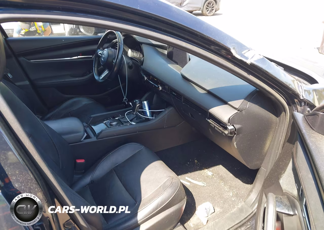 2020 Mazda Mazda3 Premium Package VIN:JM1BPBNM1L1156493 - 5