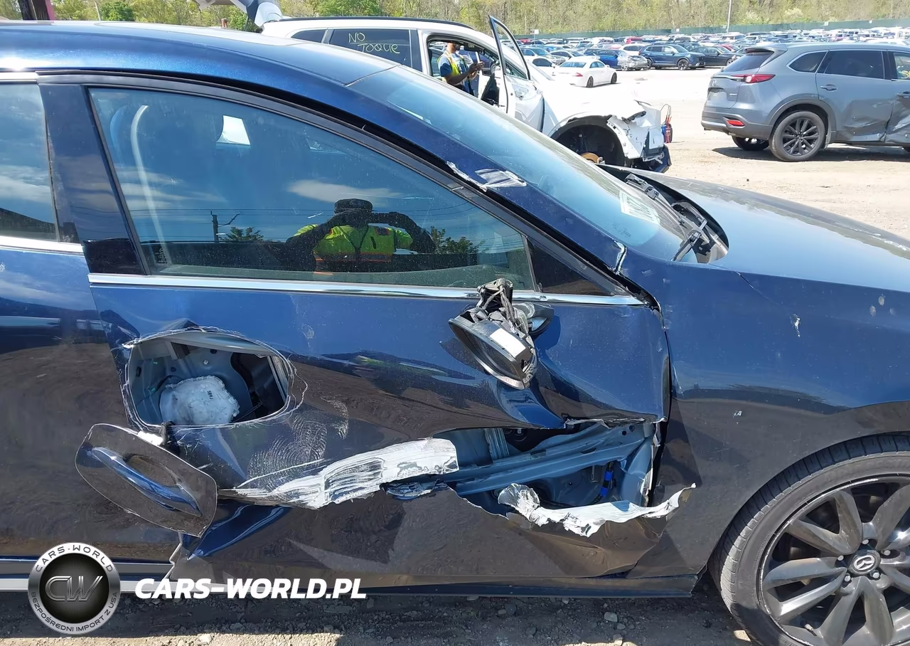 2020 Mazda Mazda3 Premium Package VIN:JM1BPBNM1L1156493 - 6