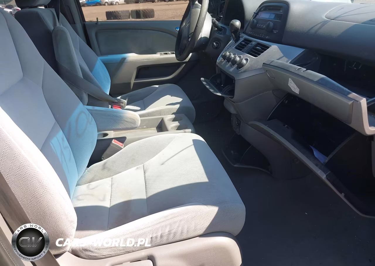 2008 Honda Odyssey Lx VIN:5FNRL38218B055575 - 5