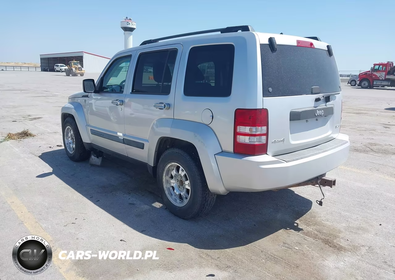 2008 Jeep Liberty Sport VIN:1J8GN28K68W214994 - 3