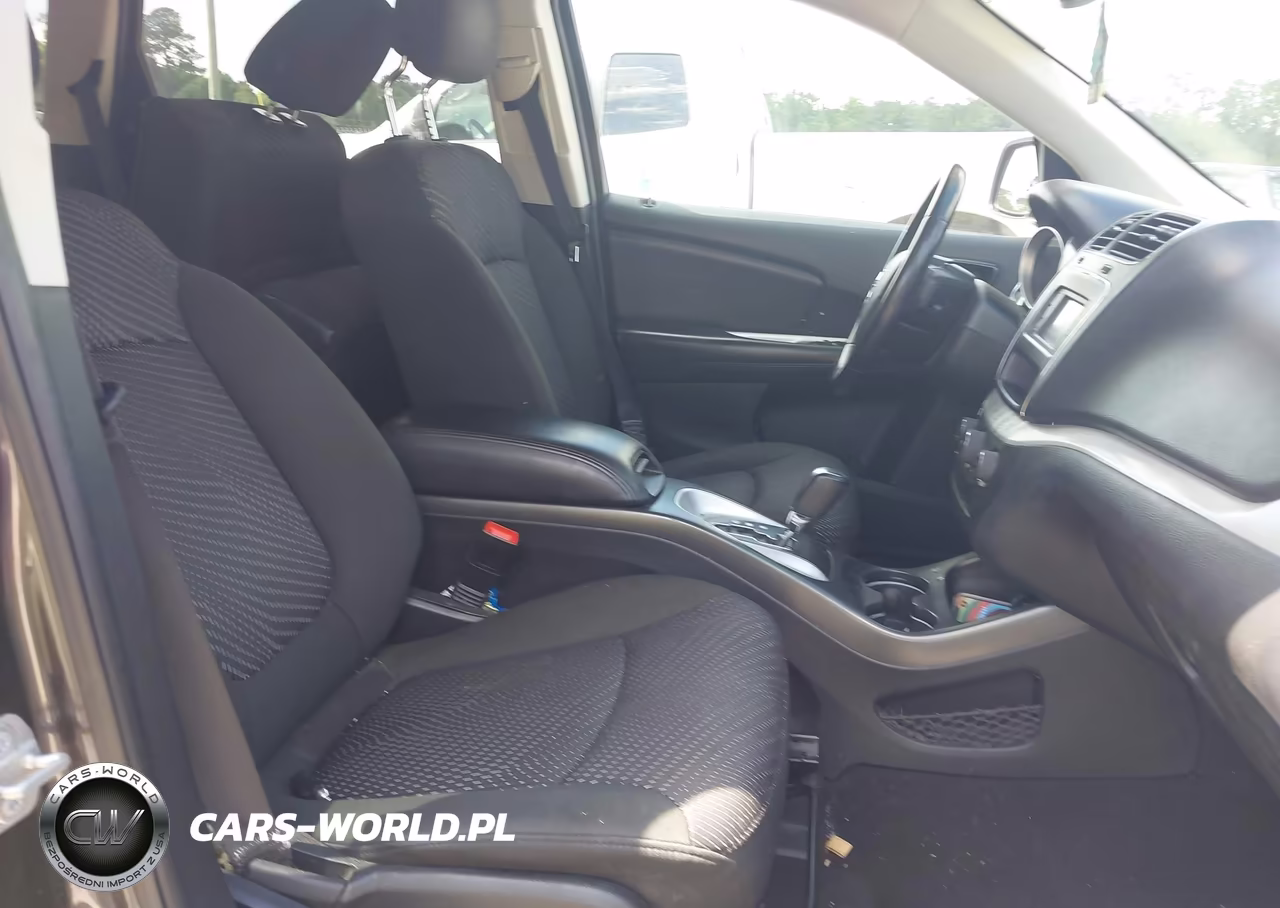 2020 Dodge Journey Se Value VIN:3C4PDCAB9LT180896 - 5