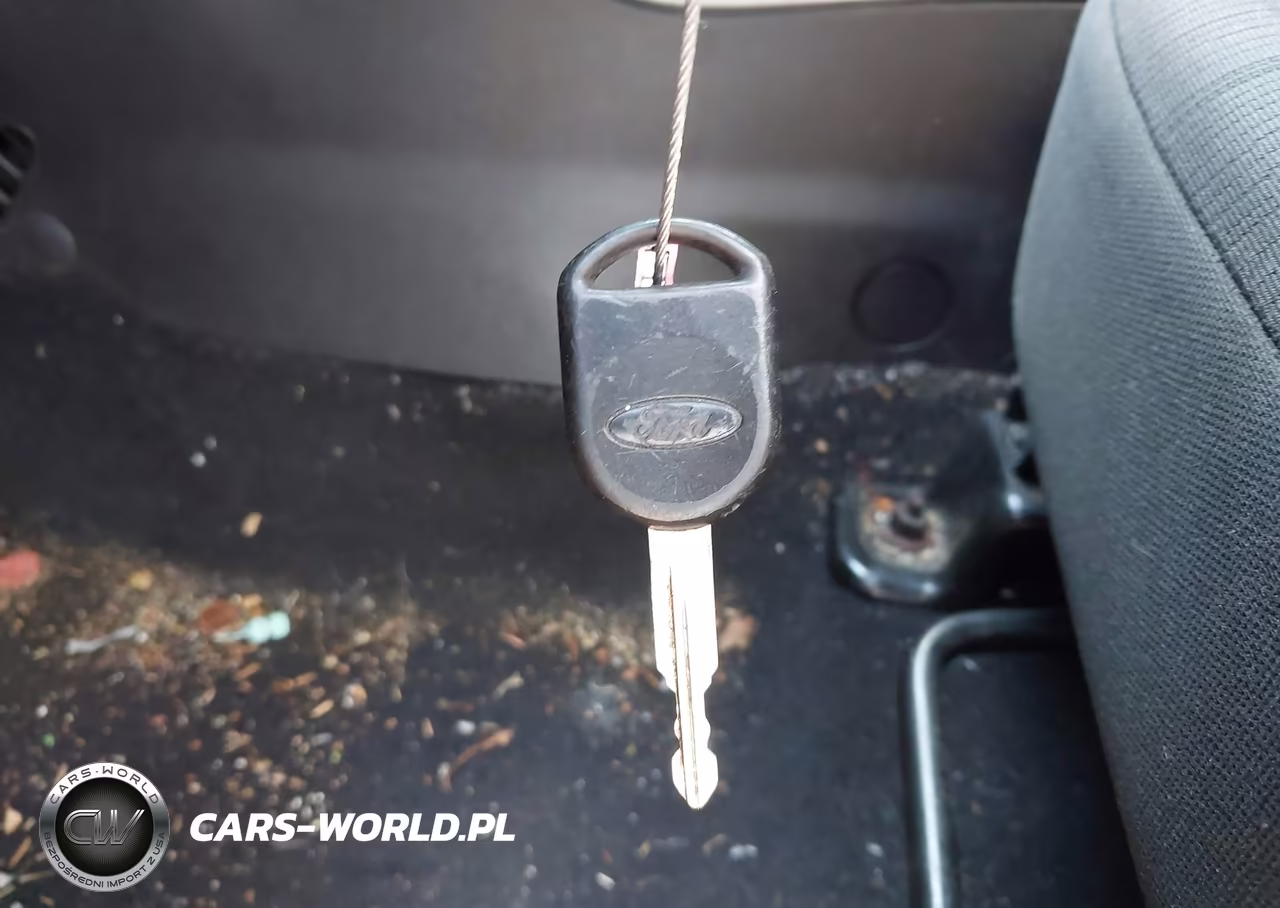 2008 Ford Focus Se-Ses VIN:1FAHP35N88W129235 - 11