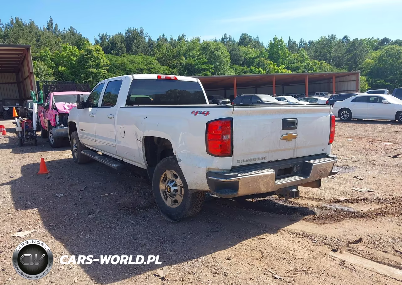 2015 Chevrolet Silverado 2500Hd Lt VIN:1GC1KVE86FF611781 - 3