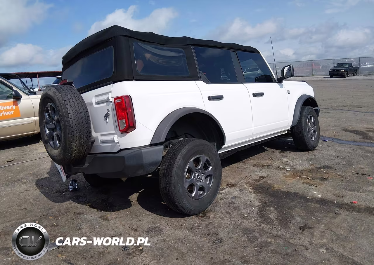 2023 Ford Bronco Big Bend VIN:1FMDE5BHXPLB01473 - 4
