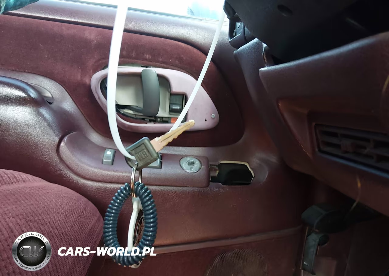 1996 GMC Sierra C1500 VIN:1GTEC14M6TZ529680 - 11
