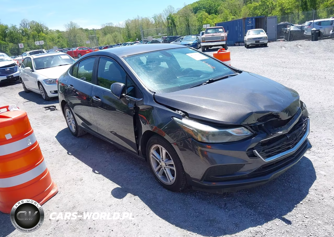 2017 Chevrolet Cruze Lt Auto – zdjęcie 1 z 20