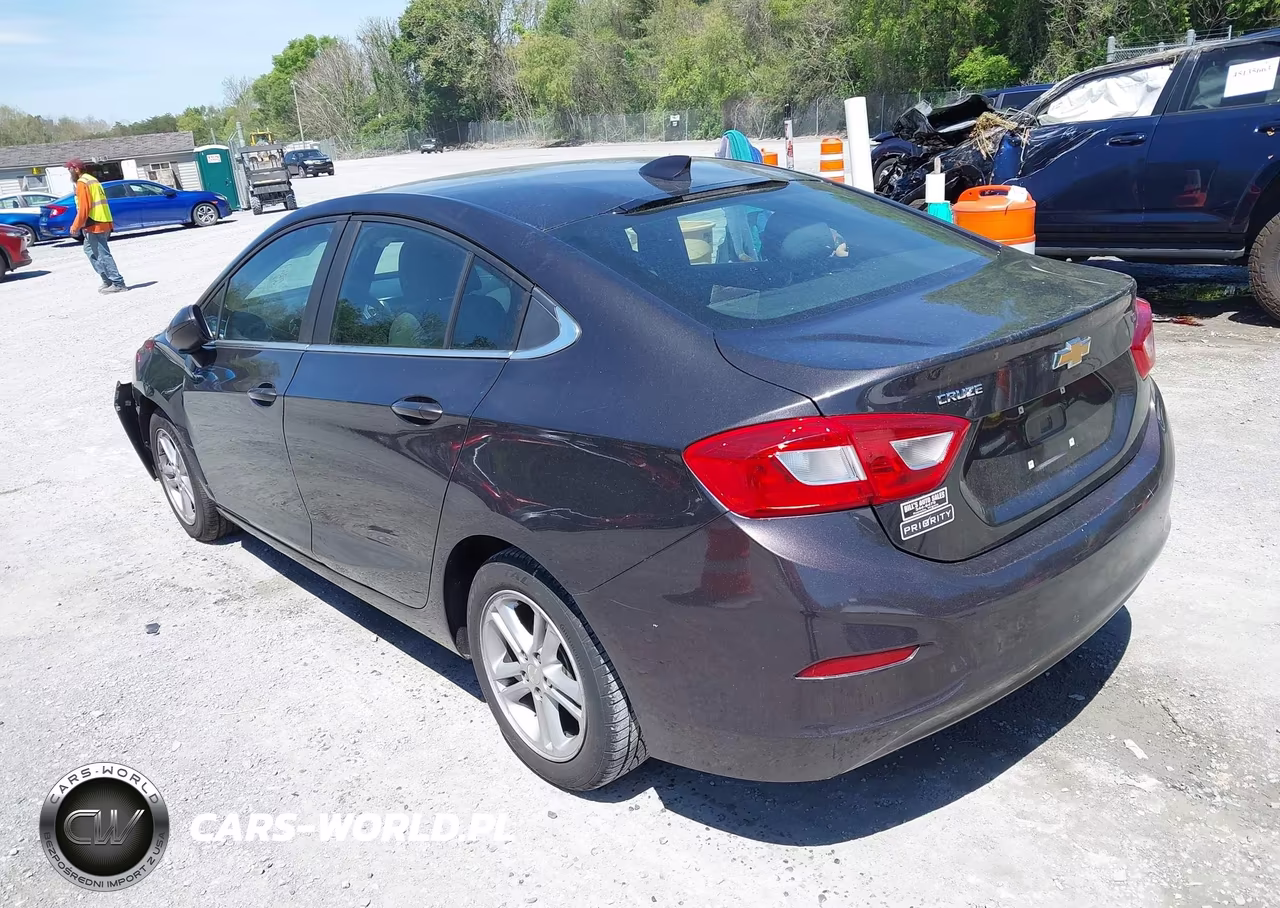 2017 Chevrolet Cruze Lt Auto VIN:1G1BE5SM0H7103891 - 3