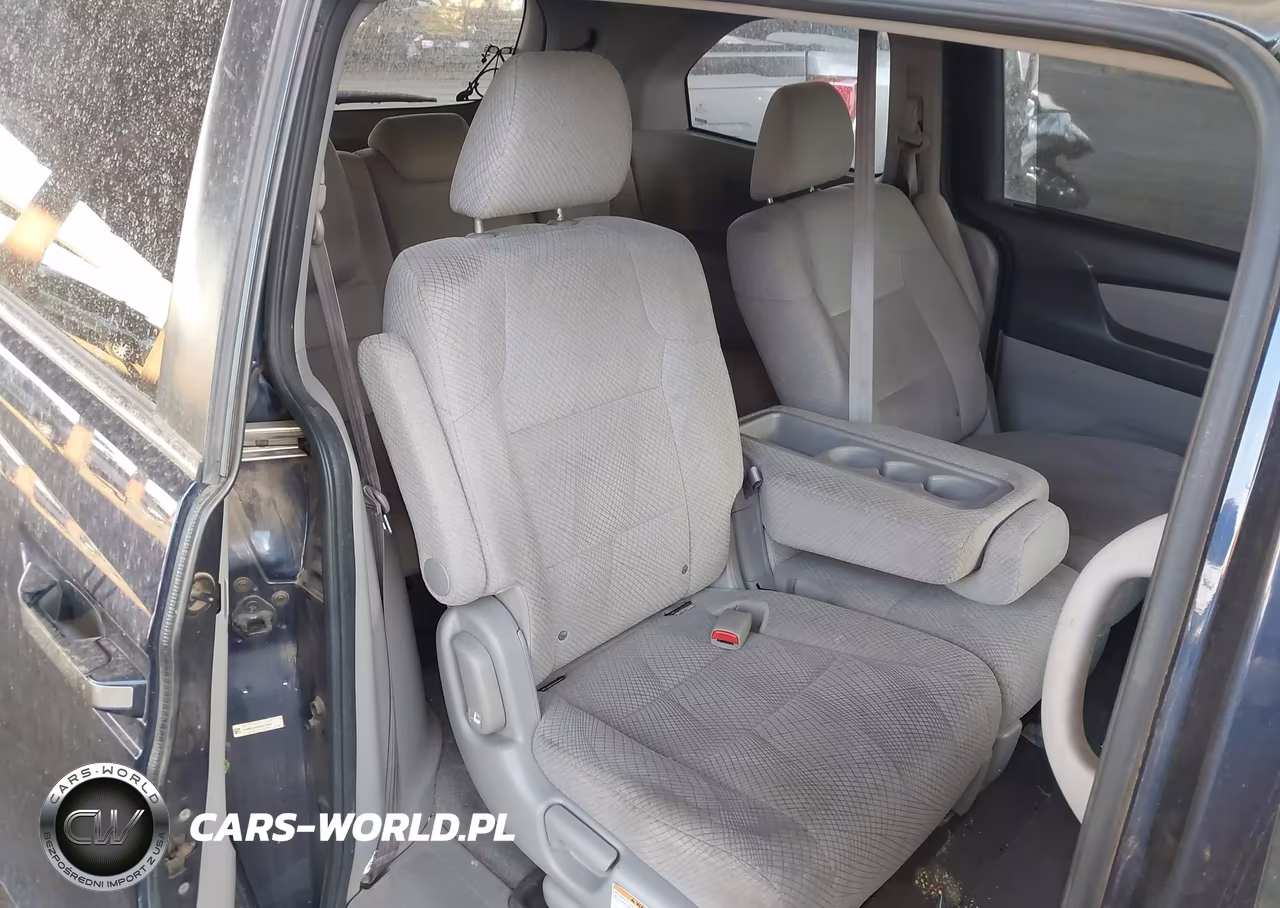 2016 Honda Odyssey Se VIN:5FNRL5H39GB018955 - 8