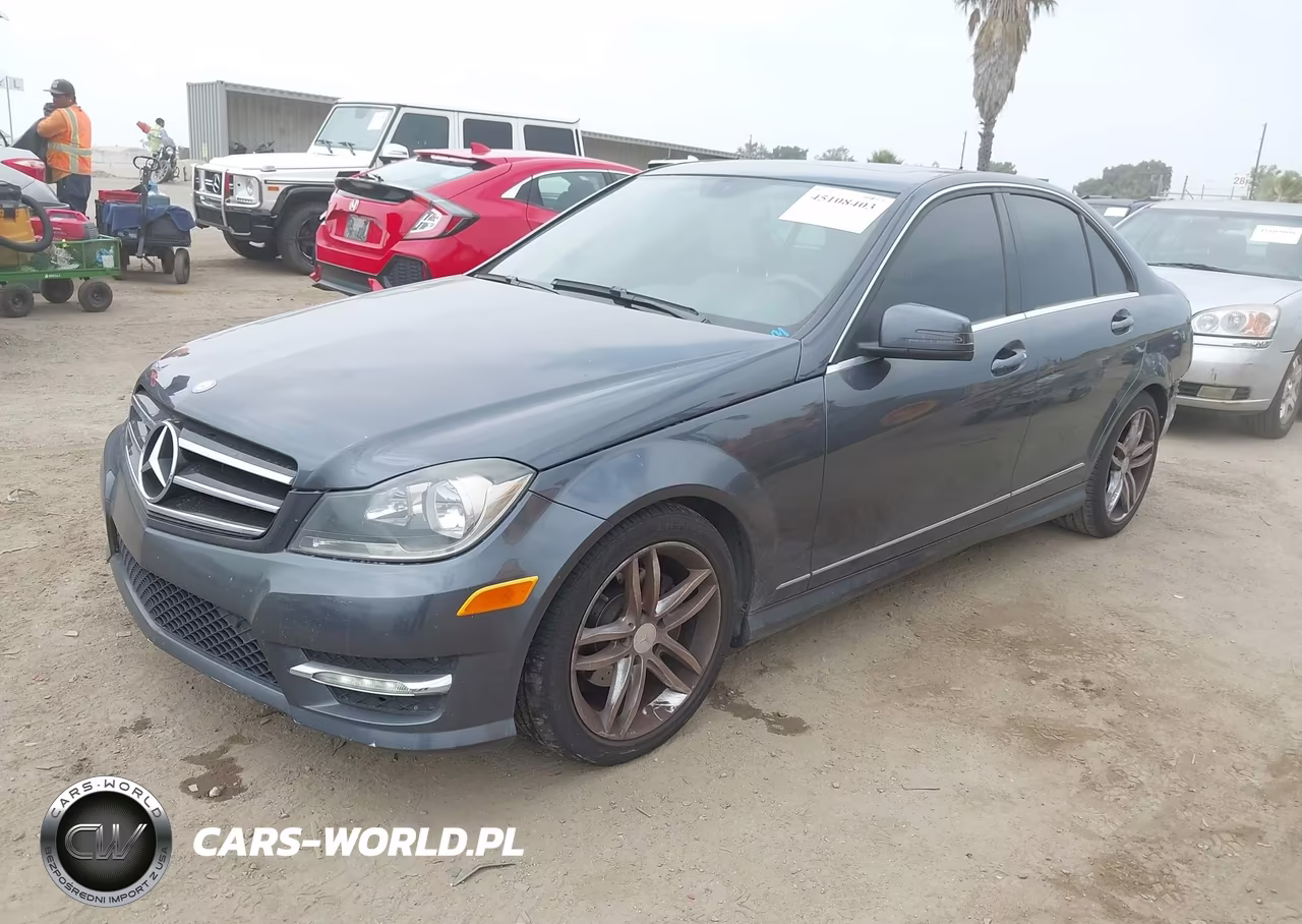 2014 Mercedes-Benz C 250 Sport VIN:WDDGF4HB5EA932986 - 2