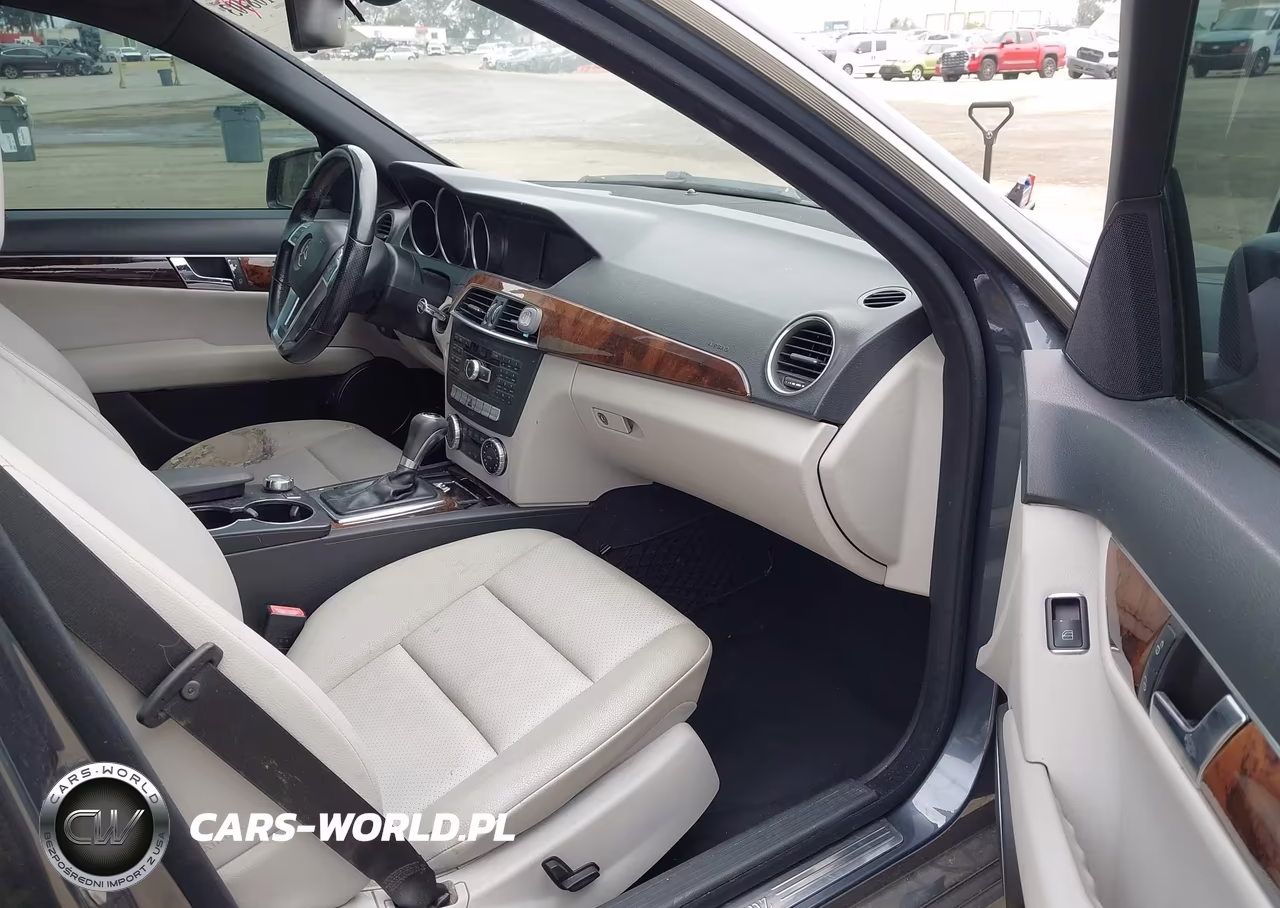 2014 Mercedes-Benz C 250 Sport VIN:WDDGF4HB5EA932986 - 5