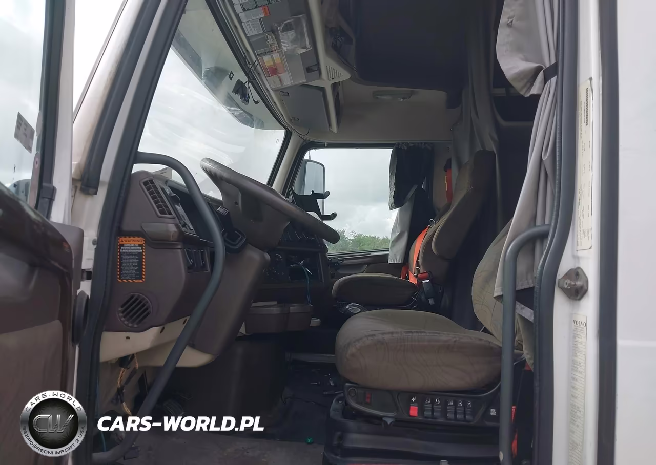 2015 Volvo Vn VIN:4V4NC9EH8FN931510 - 6