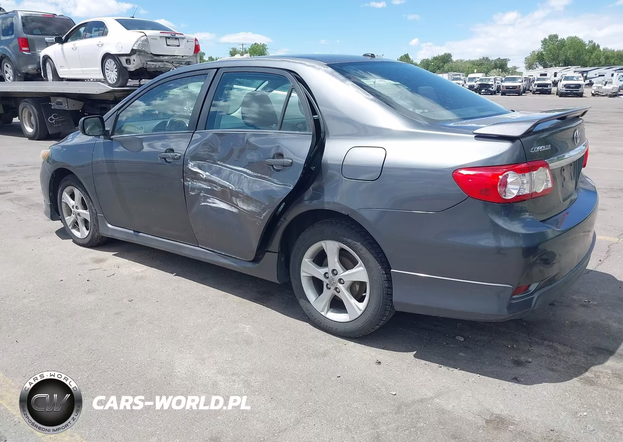 2011 Toyota Corolla S VIN:2T1BU4EE5BC596885 - 3
