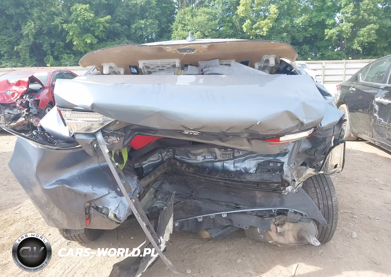 2020 Toyota Corolla Le VIN:JTDEPRAE3LJ028969 - 6