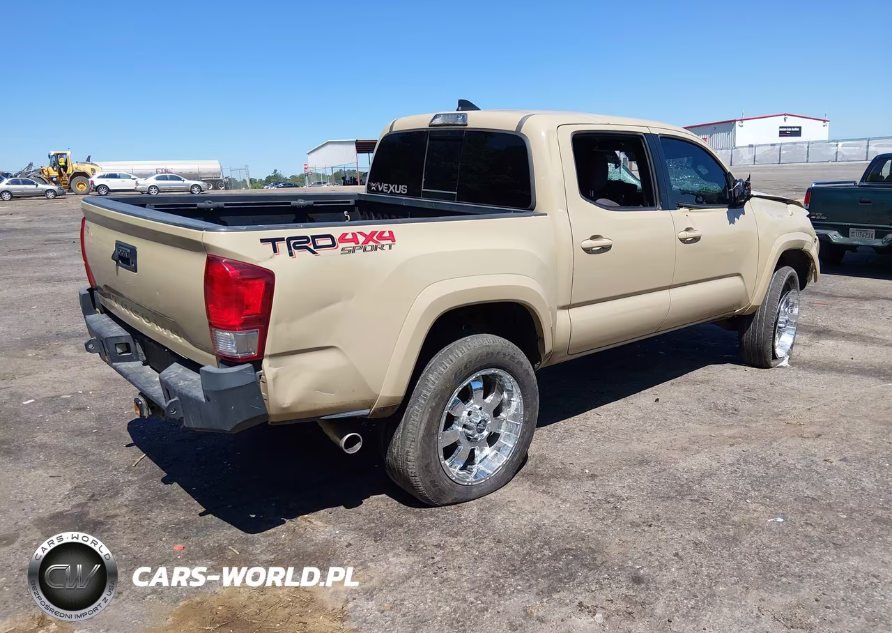 2017 Toyota Tacoma Trd Sport VIN:5TFCZ5AN4HX070419 - 4