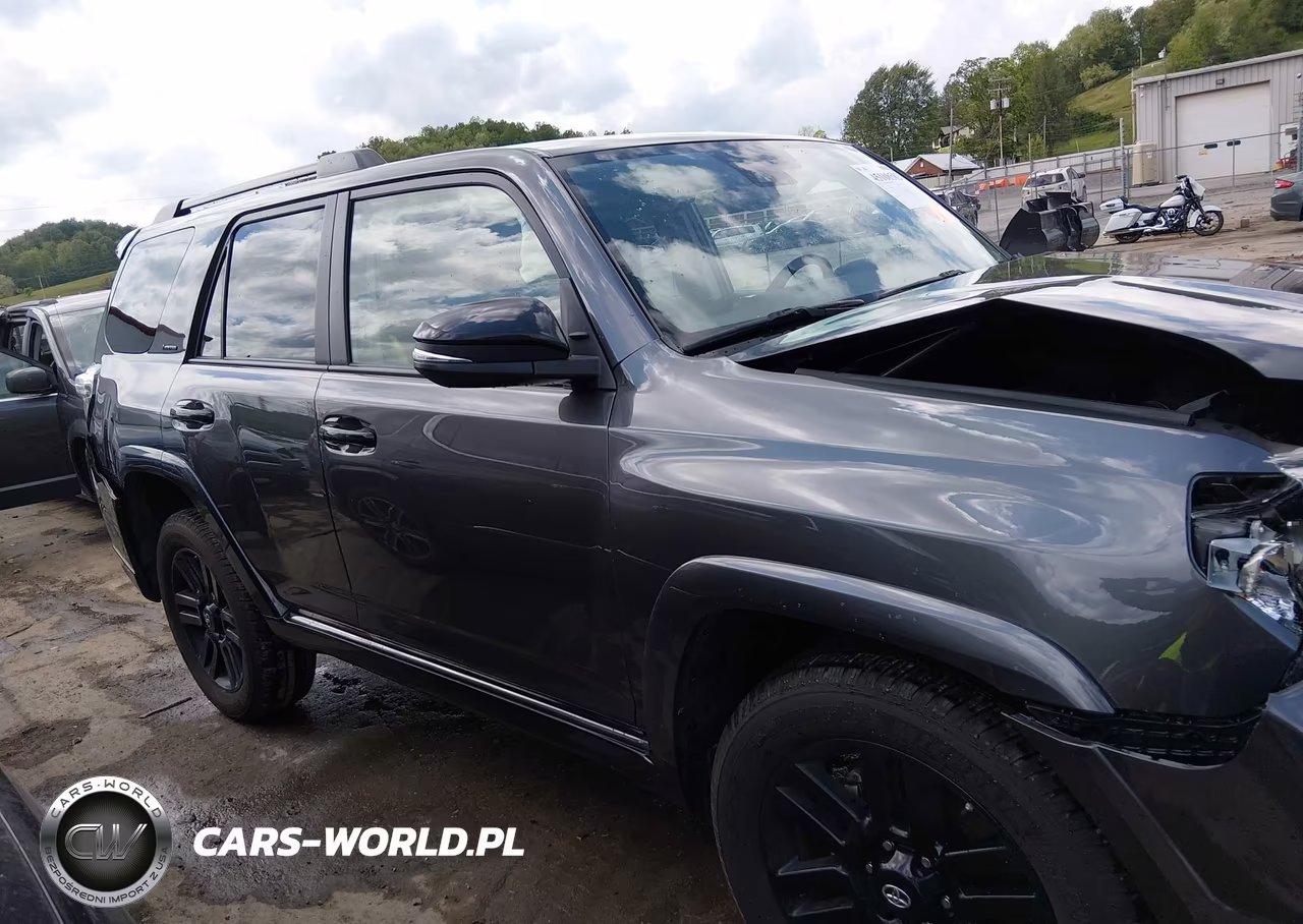 2020 Toyota 4Runner Nightshade Special Edition VIN:JTEBU5JR9L5776119 - 13