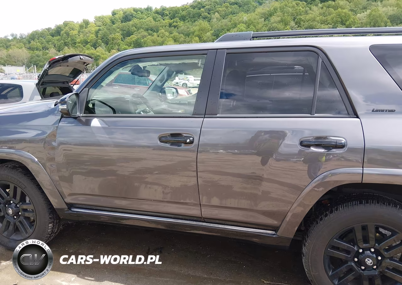 2020 Toyota 4Runner Nightshade Special Edition VIN:JTEBU5JR9L5776119 - 14