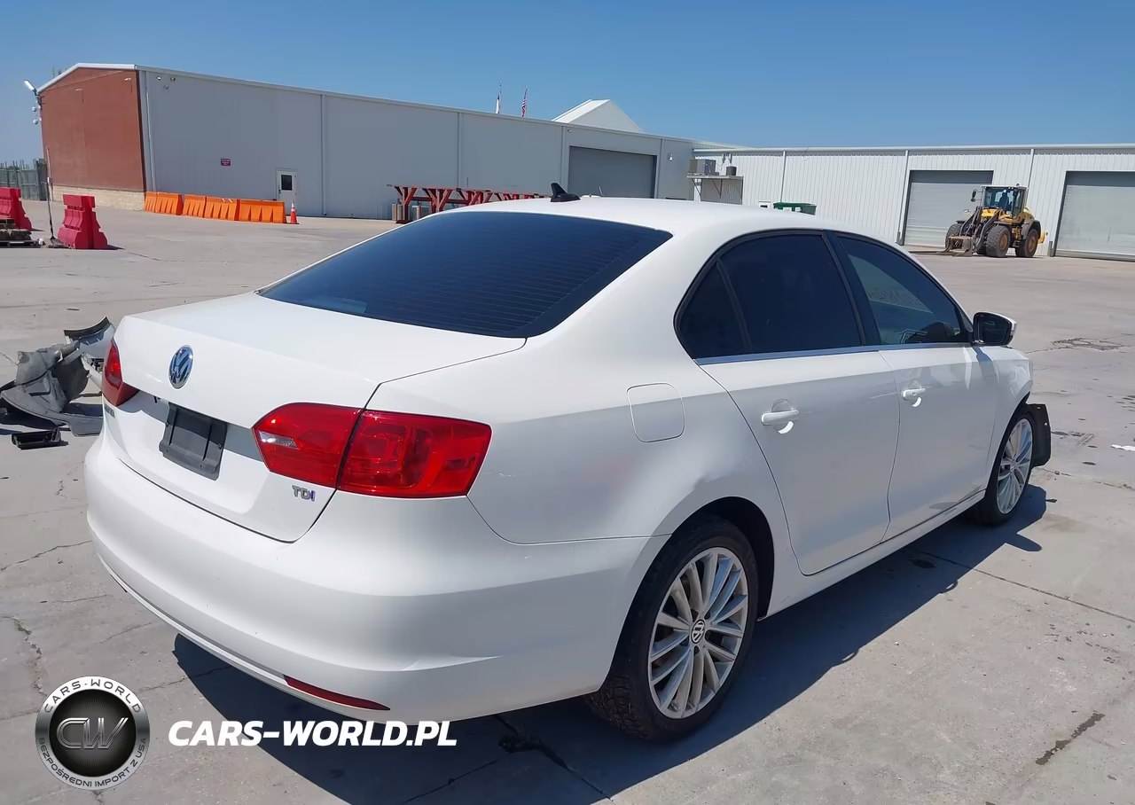 2013 Volkswagen Jetta 2.0L Tdi VIN:3VWLL7AJXDM350952 - 4