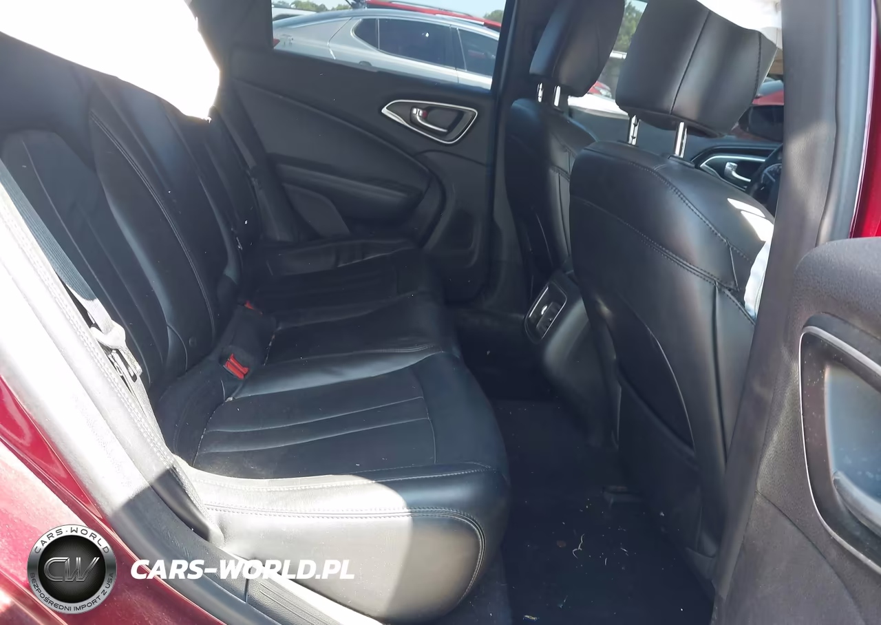 2015 Chrysler 200 C VIN:1C3CCCCB8FN662797 - 8