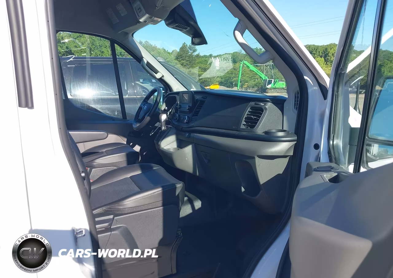 2025 Ford Transit-250 VIN:1FTBR1C84SKA96390 - 5
