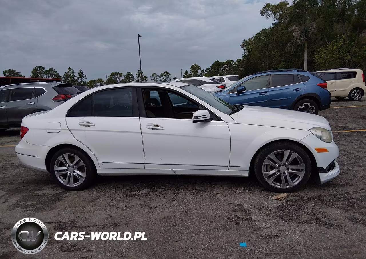 2014 Mercedes-Benz C 250 Luxury VIN:WDDGF4HB6EA958111 - 13